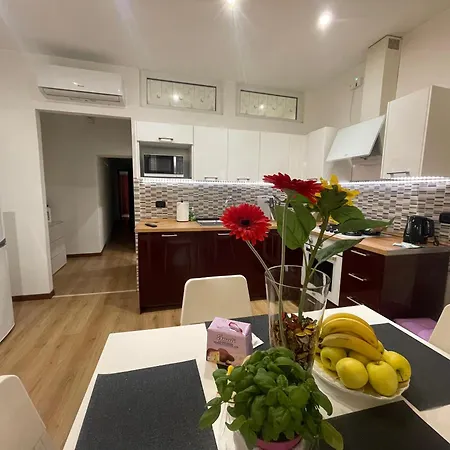 Casa Unzaja22 شقة سافونا